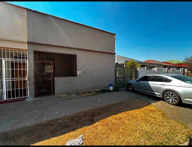6 BEDROOM HOUSE FOR SALE IN ROSETTENVILLE